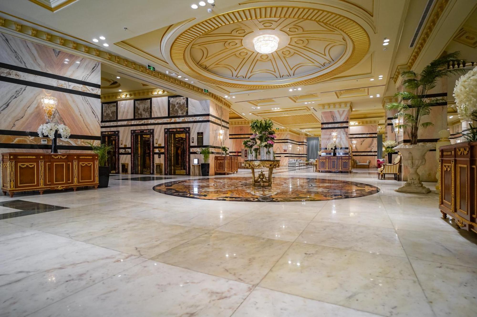 Emaar Forum Mecca Bagian luar foto